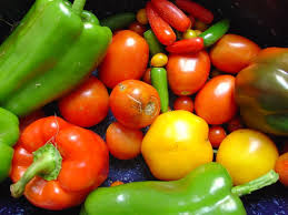 green and red peppers , yellow & red tomatoes